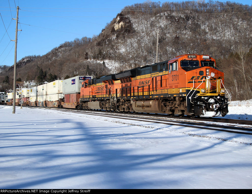 BNSF 3701